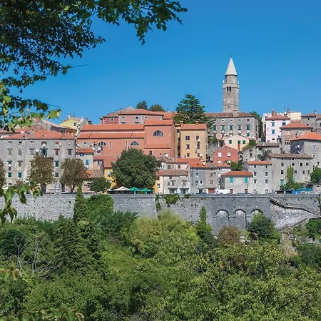 Awesome In Labin With Kitchen *