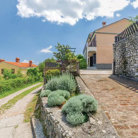 Awesome In Labin With Kitchen